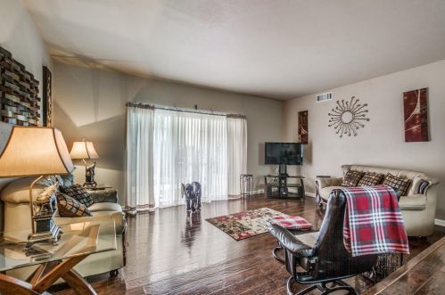 6620 Eastridge Dr, Dallas, TX 75231-7055