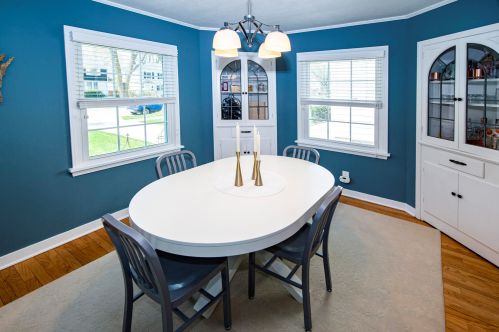 4758 Hollywood Ave, Milwaukee WI 53211-1037 exterior