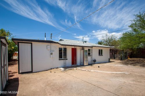 2202 Poquita Vis, Tucson AZ  85713-5128 exterior