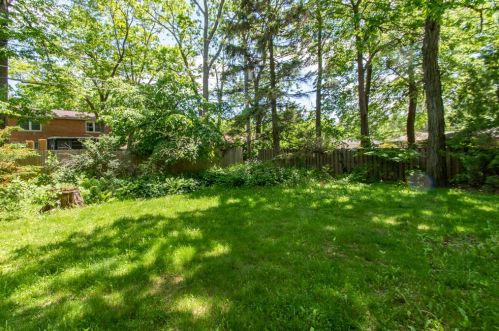 435 Lynn Ter, Waukegan IL 60085-3358 exterior