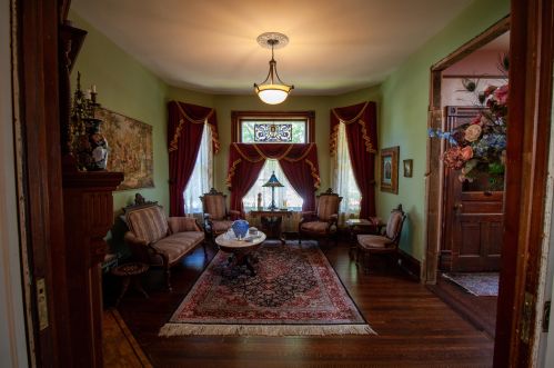 2735 State St, Milwaukee WI 53208-3549 exterior