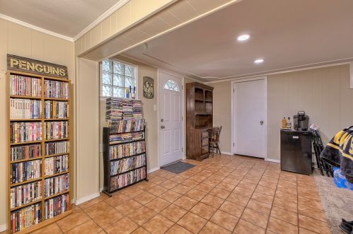 54 Observatory St, Manor PA 15665-9748 exterior