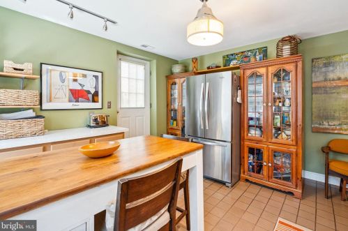 1331 Dickinson St, Philadelphia PA 19147-6211 exterior