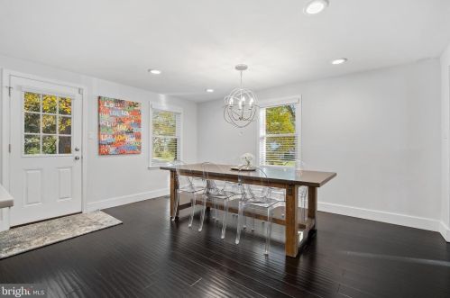 9301 Bentridge Ave, Rockville MD 20854-2860 exterior