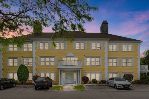 1 Riverview Blvd, Methuen MA  01844-6026 exterior