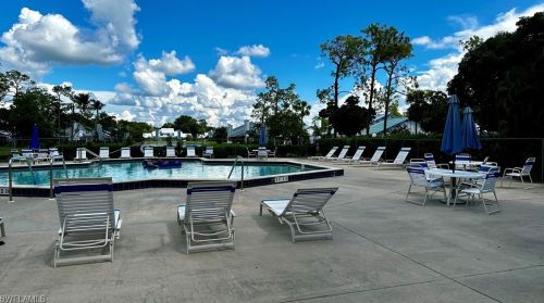 3379 Timberwood Cir, Naples FL 34105-5610 exterior