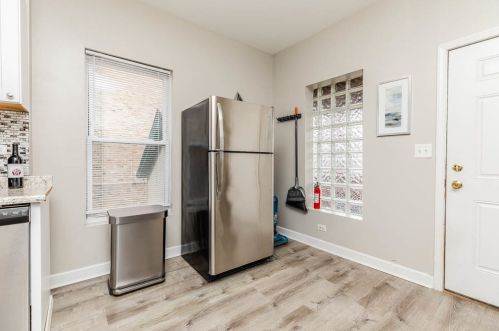 938 Noble St, Chicago IL  60642-5303 exterior