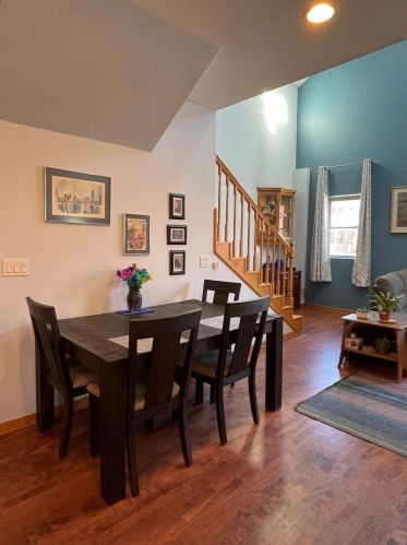 2746 Ashland Ave, Chicago IL 60657-6564 exterior