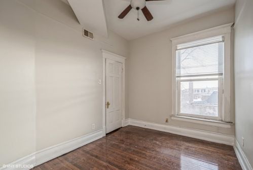 5327 Michigan Ave, Chicago IL 60615-4625 exterior