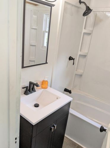 821 Kalamazoo St, Paw Paw MI 49079-1106 exterior