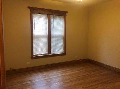 646 44 St, Chicago IL 60609-3442 exterior