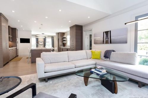 61 Morningside Dr, Greenwich CT 06830-6740 exterior