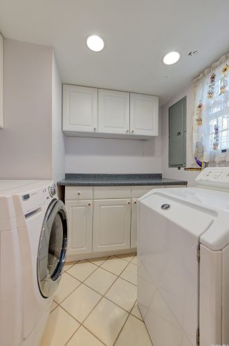 11 Munson Ct, Huntington Station NY 11747-1632 exterior