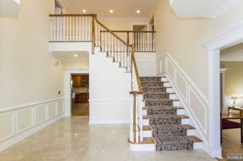 42 Jewett Ave, Tenafly, NJ 07670-1903