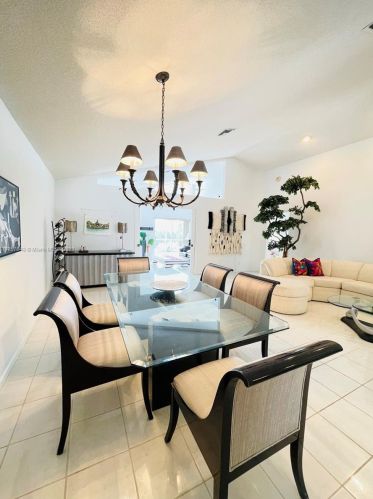 6155 Bay Is Dr, Boynton Beach FL exterior