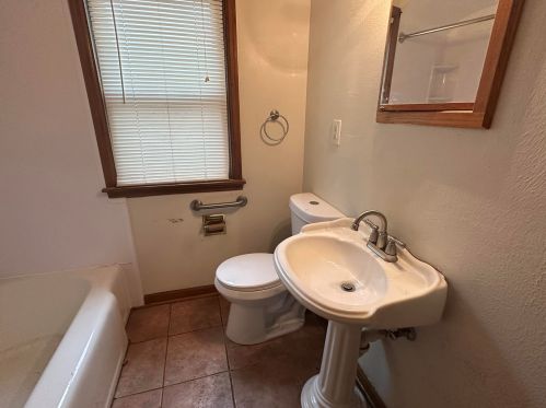 5521 Philip Pl, Milwaukee WI 53216-3148 exterior