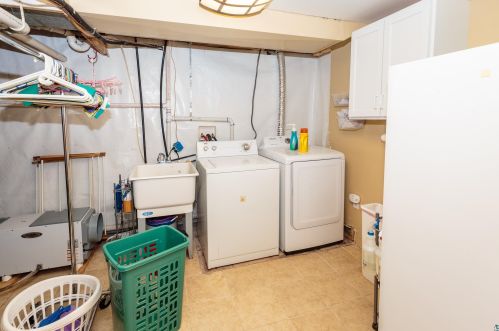 2707 Hagberg St, Duluth MN 55811-2802 exterior