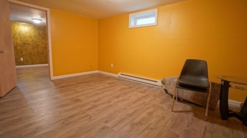 77 Humbert, Springfield MA 01109-2229 exterior