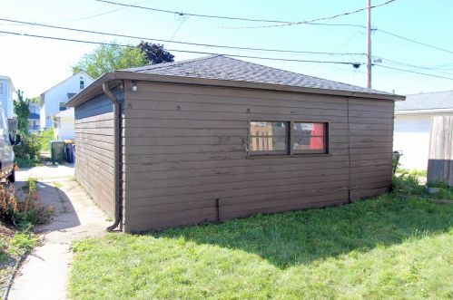 2173 75th St, Milwaukee WI  53219-1239 exterior