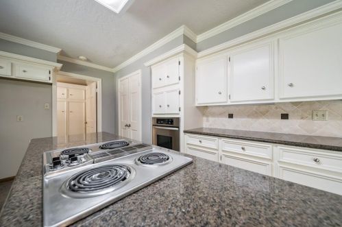 2706 Frst Gdn Dr, Humble TX 77345-1418 exterior