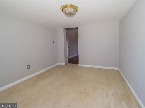 12705 Hathaway Dr, Silver Spring MD 20906-4076 exterior