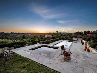 604 Via Cumbres, Fallbrook, CA 92028-2644
