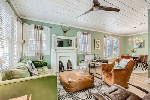 3901 Becker Ave, Austin TX 78751-5209 exterior