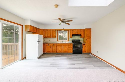 38 Belvedere Rd, North Haven CT 06473-3911 exterior