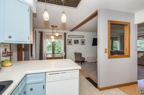 4110 Chambersburg Ave, Duluth MN 55811-5617 exterior