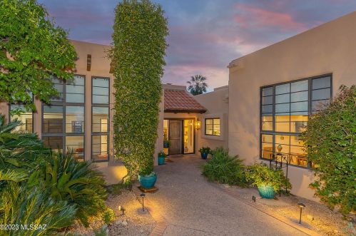 6730 Chapultapec Cir, Tucson AZ  85750-1001 exterior