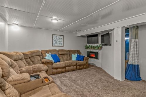 3901 86, Milwaukee WI 53222-2833 exterior