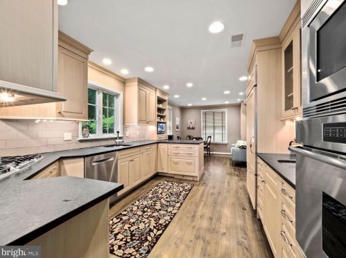 4212 48 Pl, Washington DC 20016-2338 exterior