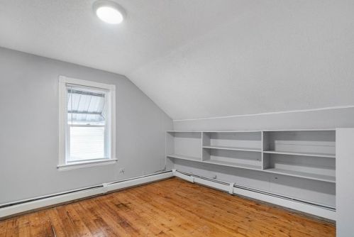 9 Beckside Rd, Providence RI 02911-1010 exterior