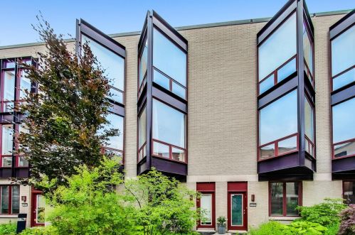 1237 Cottage Pl, Chicago IL  60607-2855 exterior