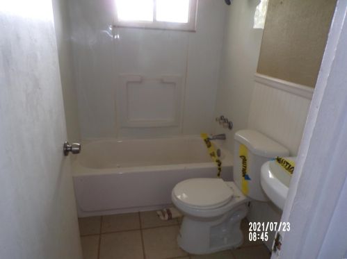 10336 Durness Dr, Saint Louis, MO 63137-3733