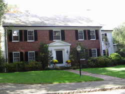 121 Highland St, Newton, MA 02465-2430