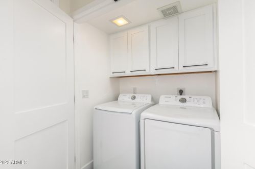 6111 31st Pl, Phoenix AZ  85016-2303 exterior