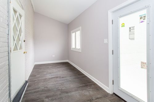 5317 Massasoit Ave, Chicago IL 60638-2854 exterior