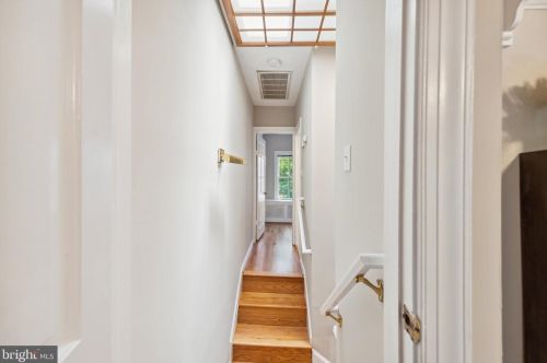 435 5 St, Washington DC 20003-2052 exterior