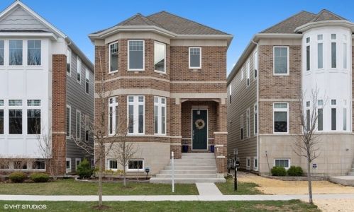 6086 Sauganash Ave, Chicago, IL 60646-5052
