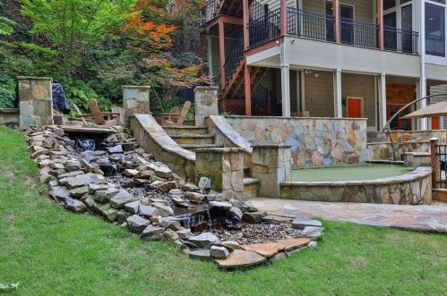 8069 Kenstone Ct, Atlanta GA 30350-4160 exterior