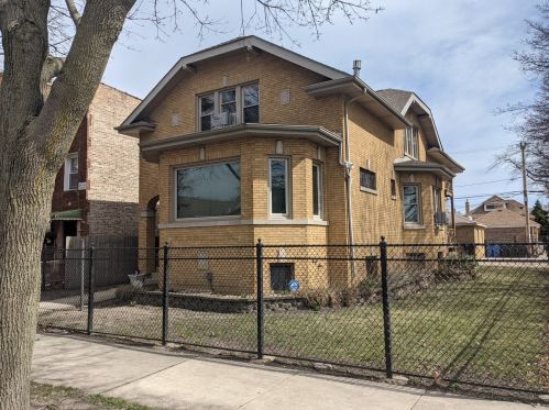 8357 Peoria St, Chicago, IL 60620-3163