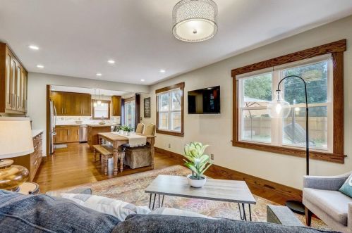 9916 Grantosa Dr, Milwaukee WI  53222-1411 exterior