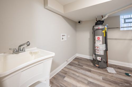 7616 Luella Ave, Chicago IL 60649-4108 exterior