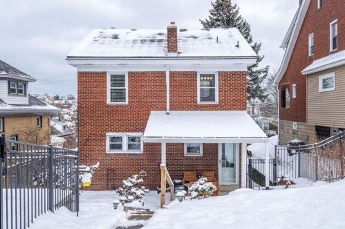 1041 Biltmore Ave, Pittsburgh PA 15216-2305 exterior