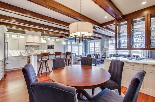 155 Marion St, Elmhurst, IL 60126-3425