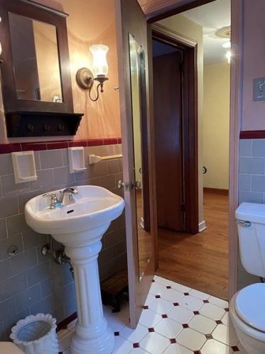 121 Sycamore Dr, Pittsburgh PA 15235-1965 exterior