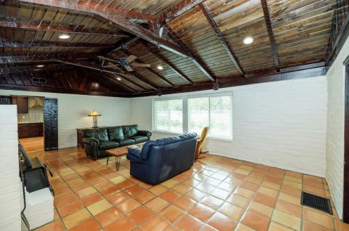 1267 Canal Dr, Turlock CA  95380-4159 exterior