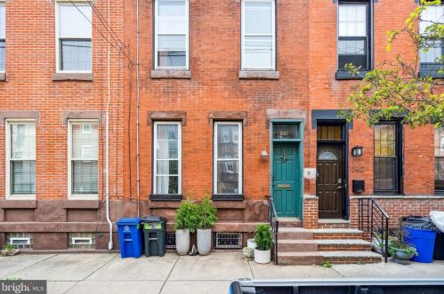 240 Fairmount Ave, Philadelphia PA  19123-2928 exterior