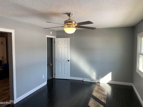 2495 Eden St, Wyoming, MI